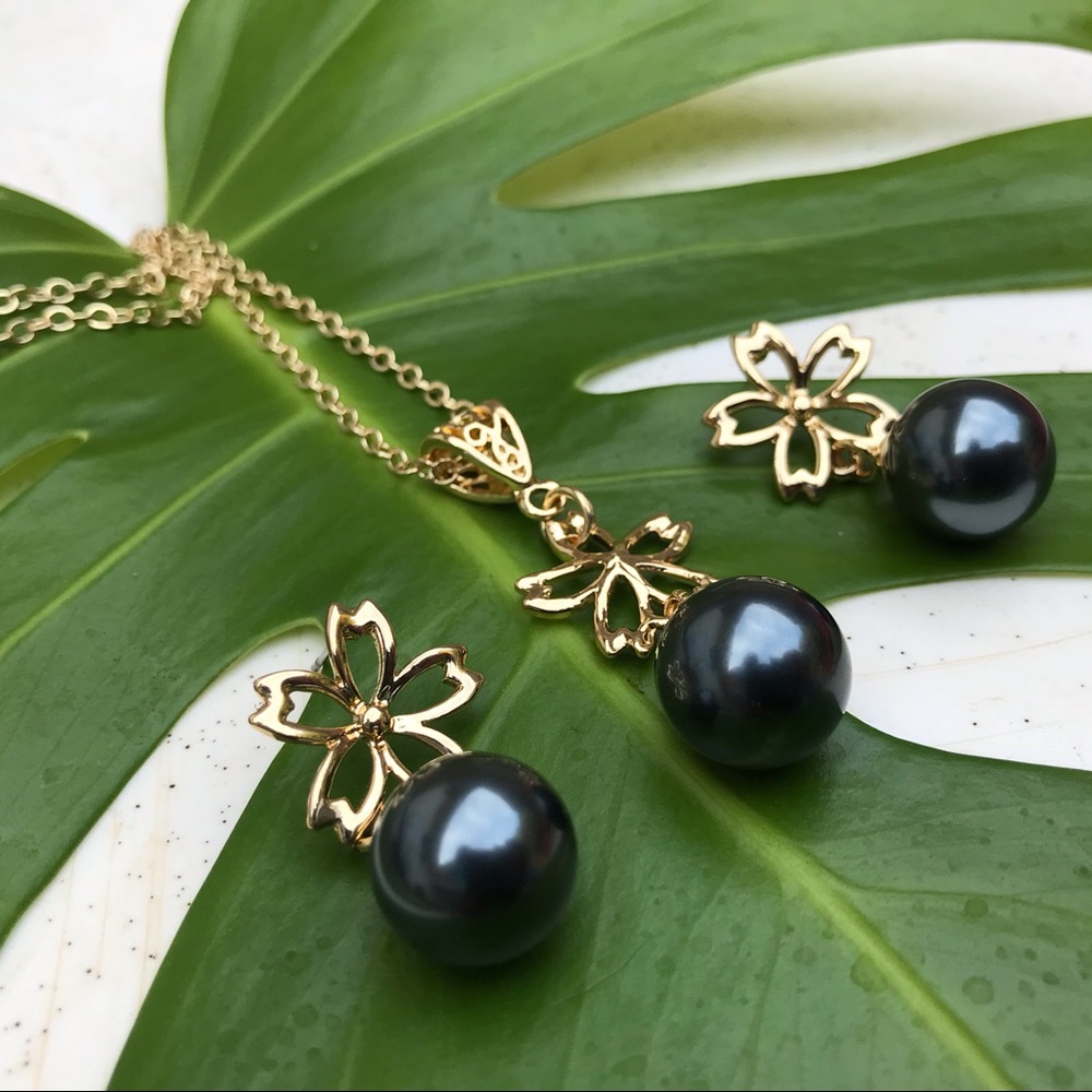 Jewelry - Picture 2 of 2